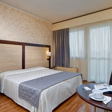 Jr Gate 7 Bologna Szálloda 4*
