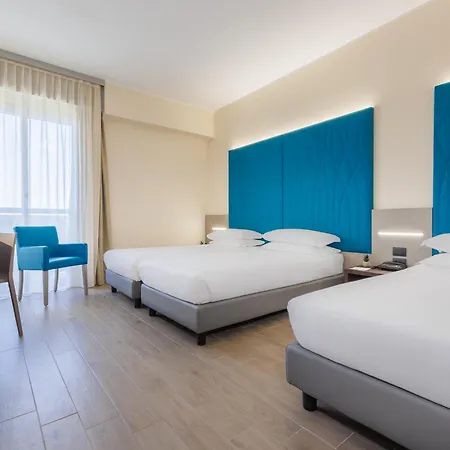 Jr Gate 7 Bologna 호텔