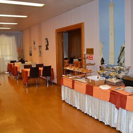 ホテル Jr Gate 7 Bologna 4*