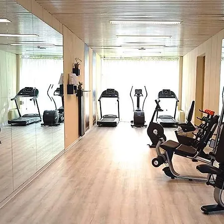 ホテル Jr Gate 7 Bologna 4*