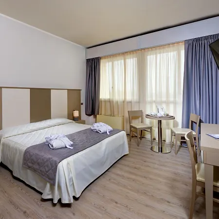 Jr Gate 7 Bologna ホテル