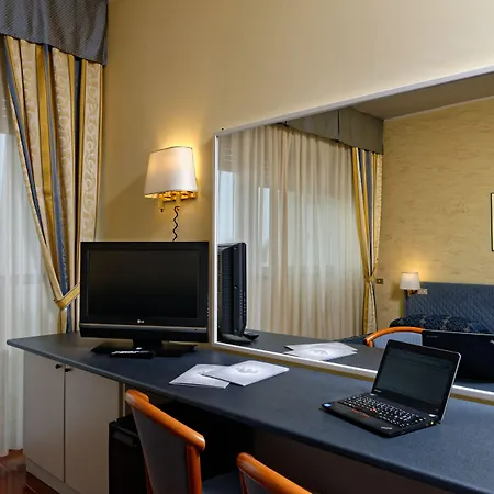 Jr Gate 7 Bologna ホテル カルデラーラ・ディ・レーノ