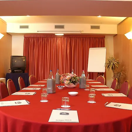 Jr Gate 7 Bologna ホテル