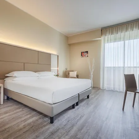 Jr Gate 7 Bologna 4*