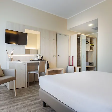 Jr Gate 7 Bologna 4*