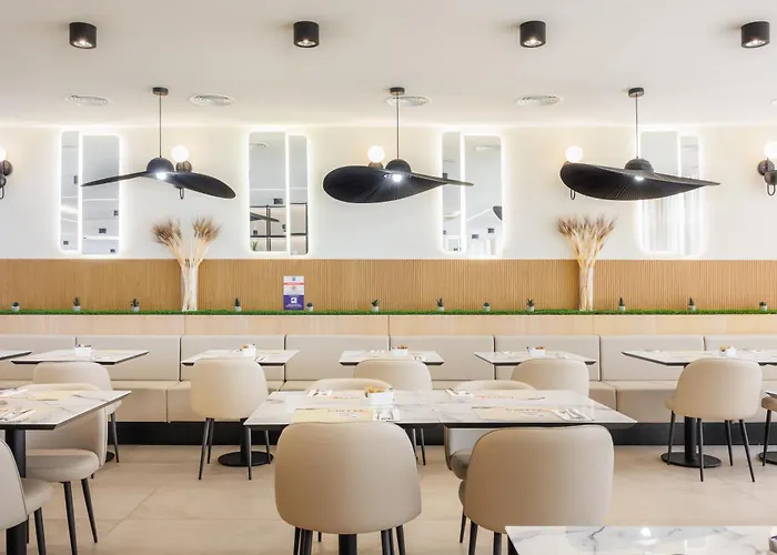 Jr Gate 7 Bologna Otel 4*