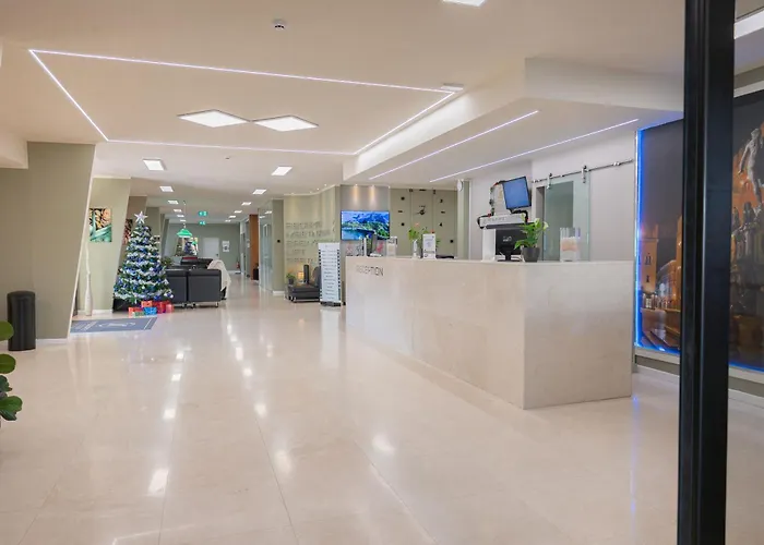 Jr Gate 7 Bologna Hotel