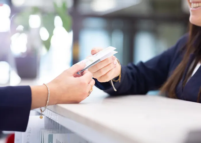 Jr Gate 7 Bologna Otel 4*