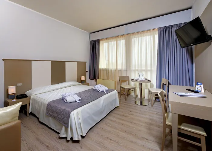 Jr Gate 7 Bologna Otel