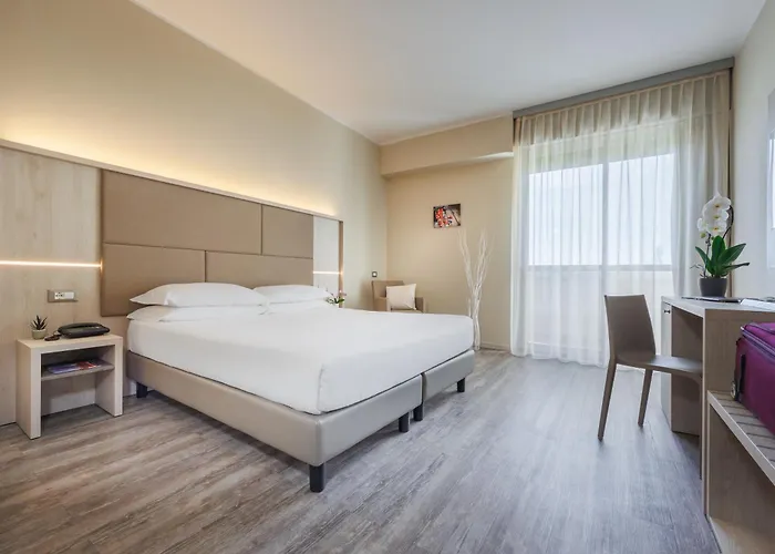 Jr Gate 7 Bologna 4*